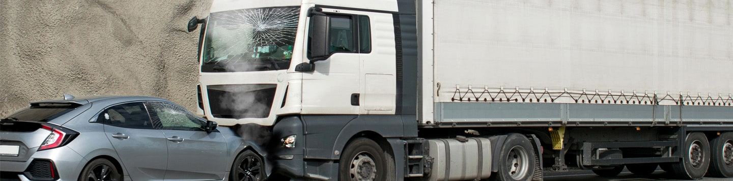 image for Todo lo que debes saber sobre las causas de los accidentes de camiones | Abogado de accidente de camion